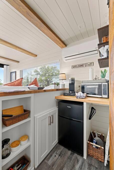 New The Perry Cozy Container Home Fredericksburg Exterior foto